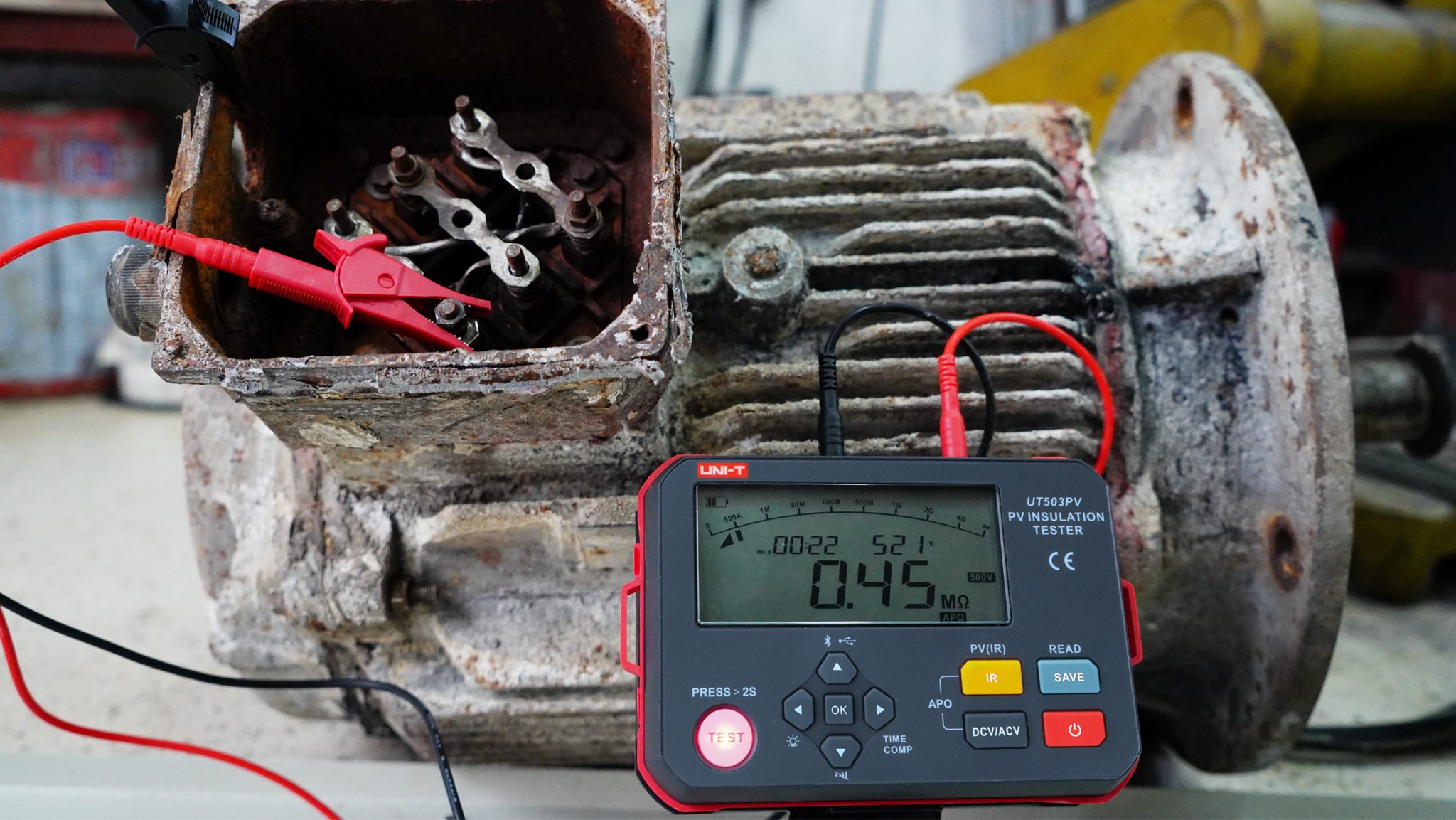 UT503PV Isolationswiderstandstester für Solaranwendungen, Photovoltaik 