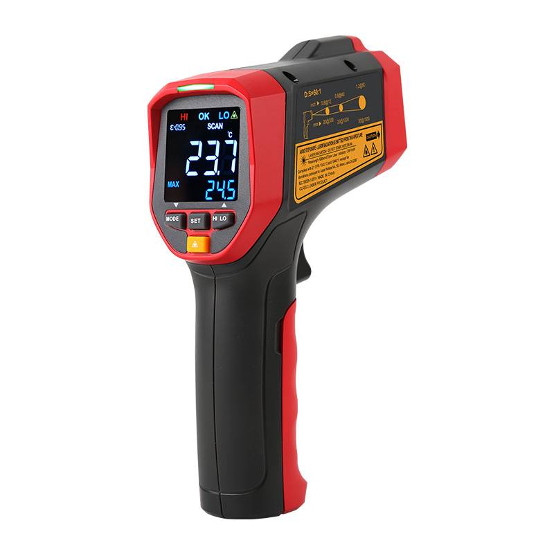 Nahaufnahme des Displays und der Bedienelemente des UNI-T UT305S Infrarot-Thermometers.