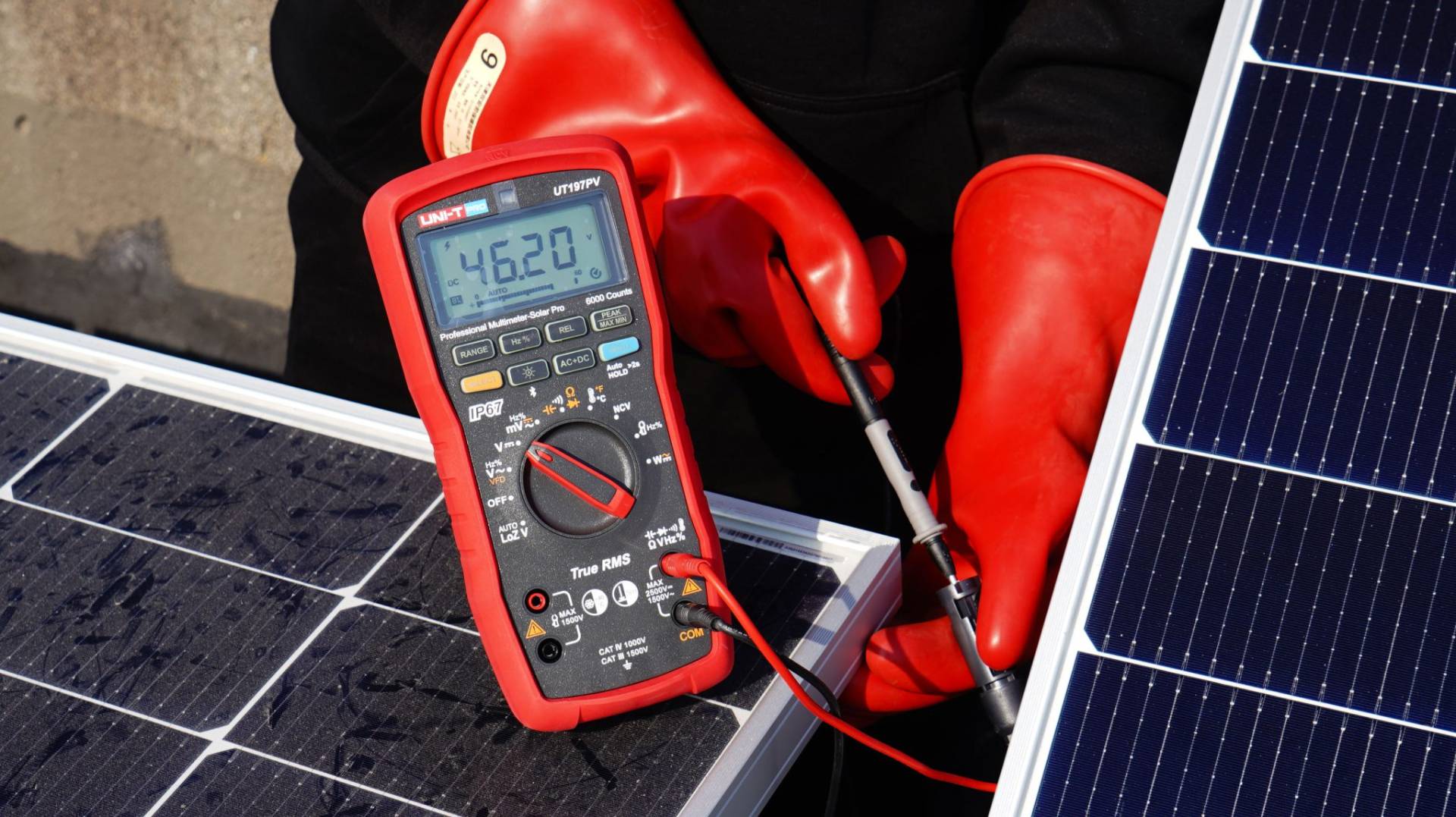min_ut197pv-multimeter-fuer-solaranwendungen-anwendungsbeispiel-photovoltaikpv-multimeter-application-1