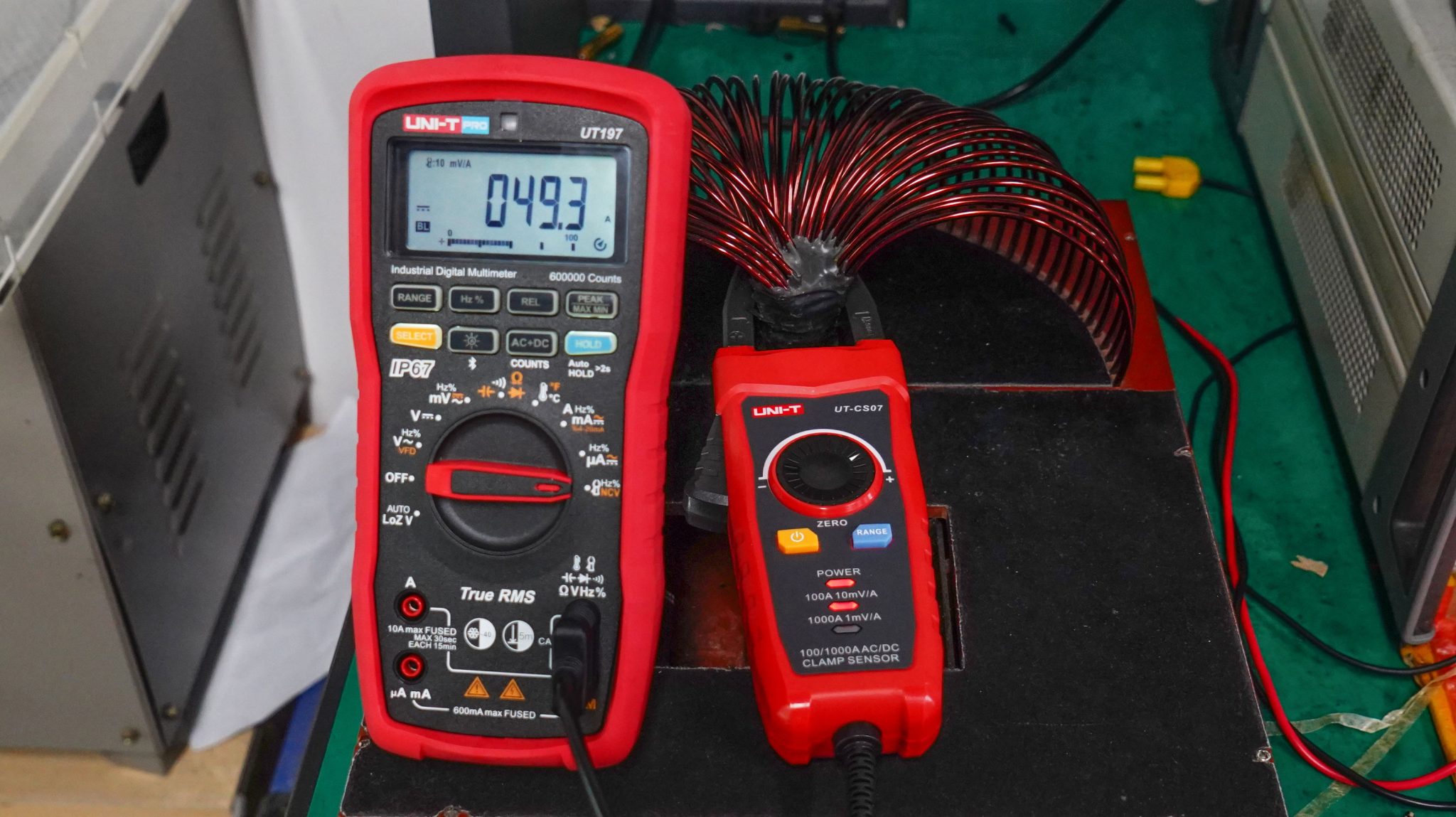 ut-cs07-stromzangensonde-anwendung-current-clamp-application-2