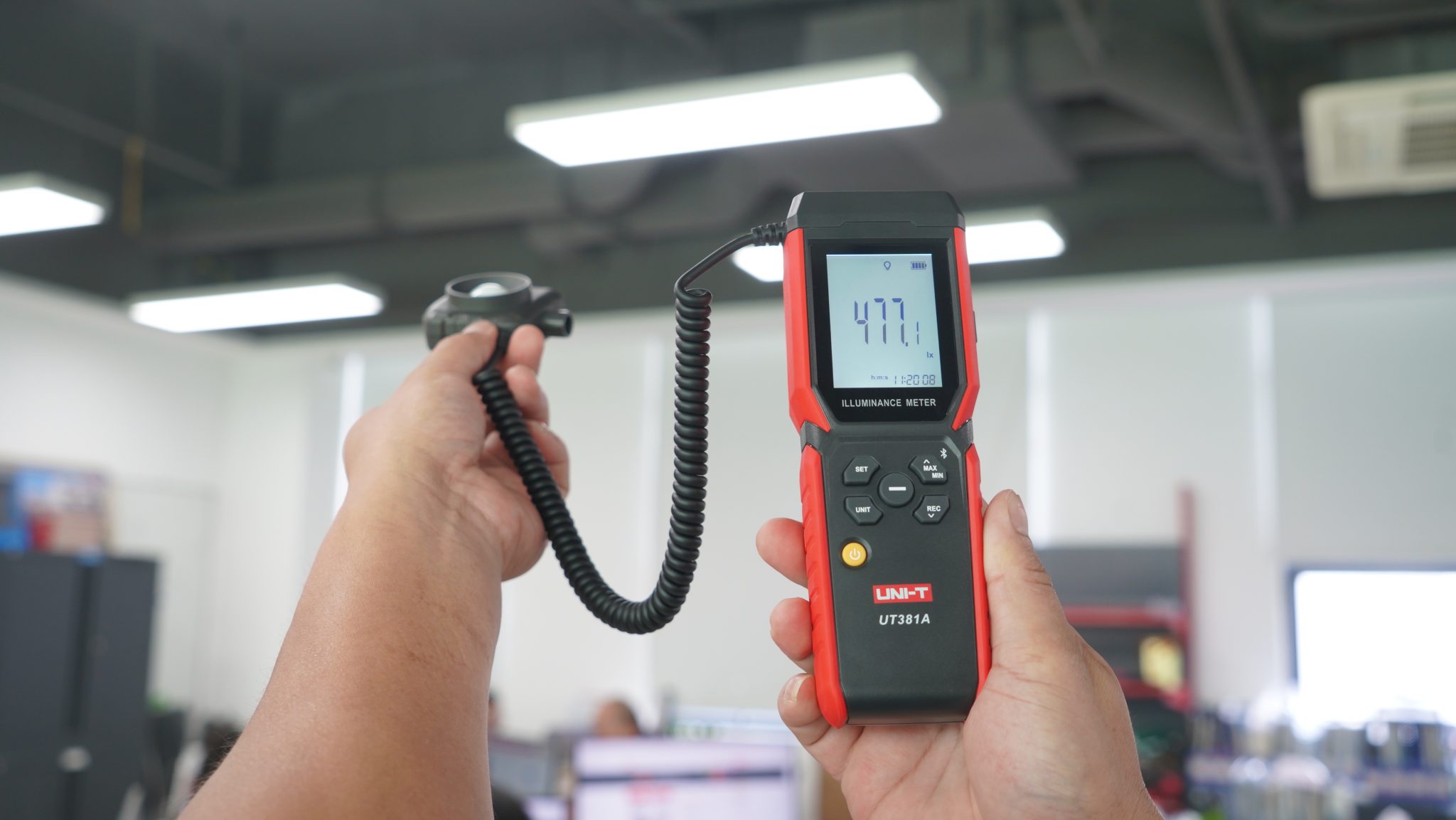 ut381a-luxmeter-luxmesser-lichtmessgeraet-illumiance-meter-uni-trend-uni-t-6