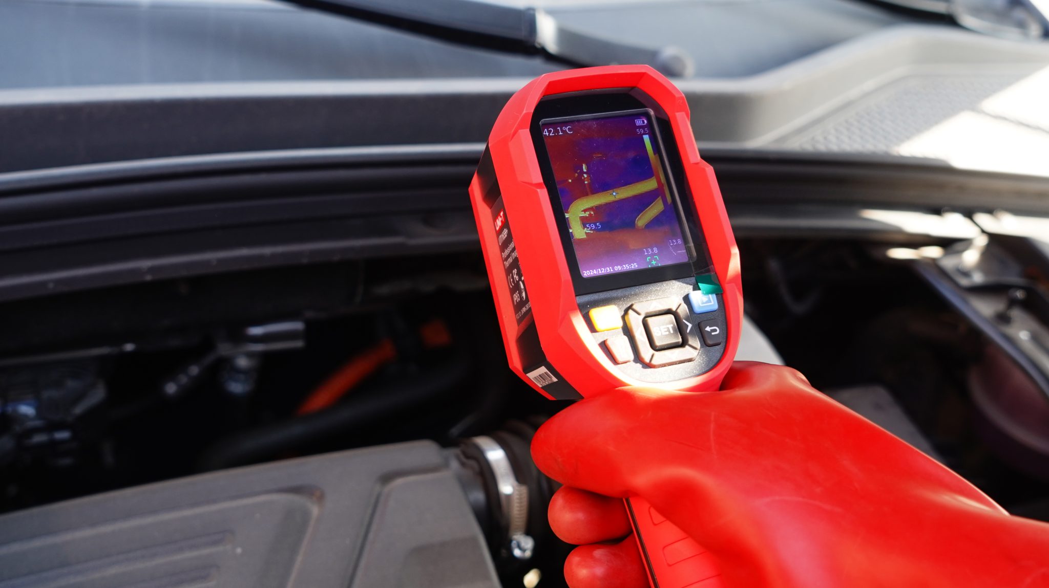 uti716b-waermebildkamera-anwendung-thermal-imager-application-4