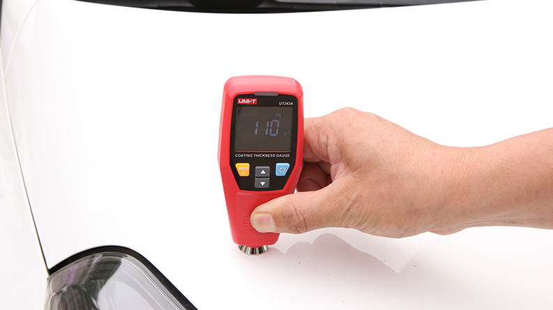ut343a-schichtdickenmesser-lackmesser-coating-thickness-meter-anwendung-application-messen-von-lackdicke-4