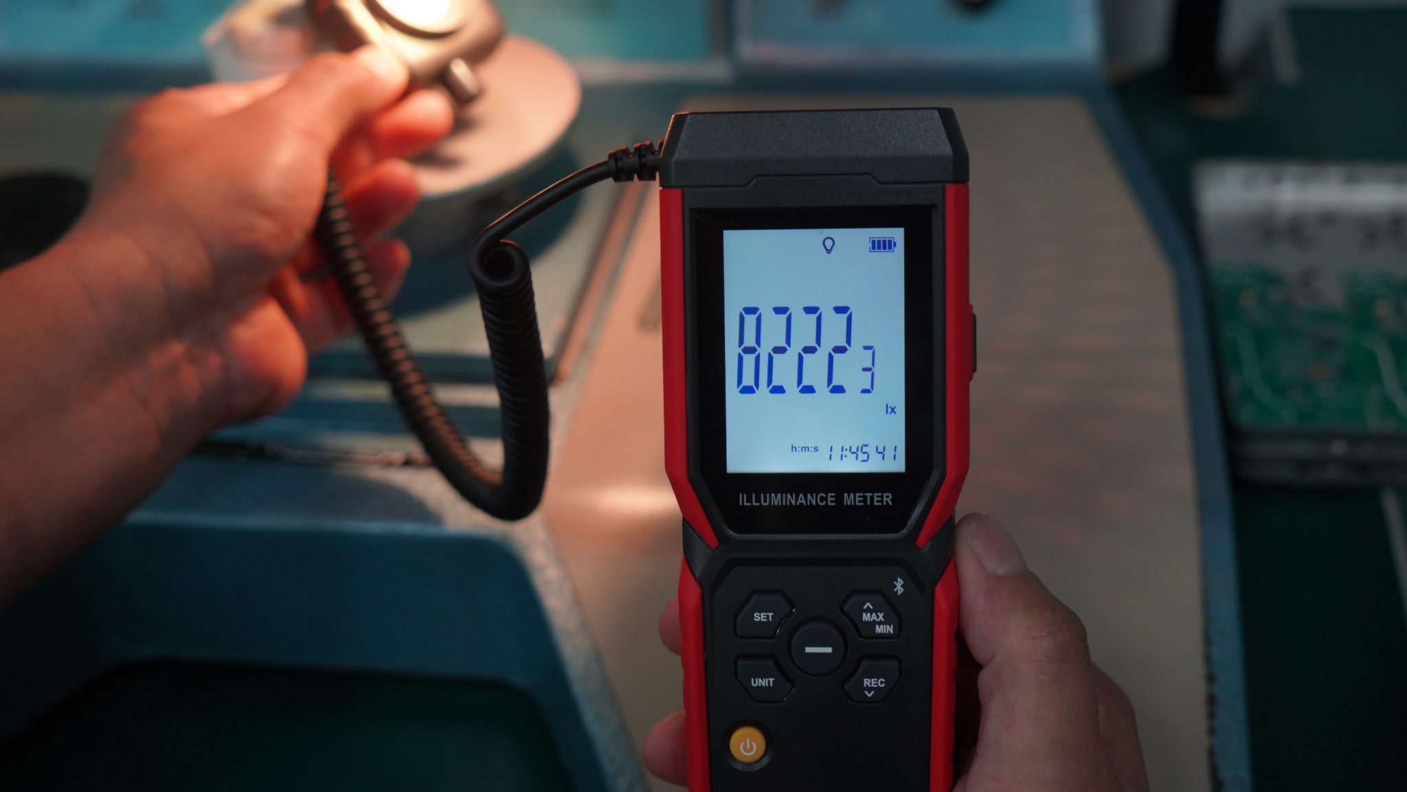 ut381a-luxmeter-luxmesser-lichtmessgeraet-illumiance-meter-uni-trend-uni-t-7