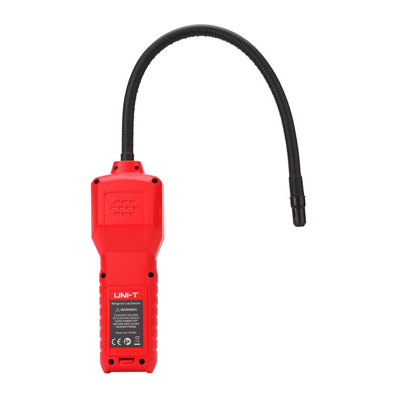 Rückseite des UNI-T UT336A Kältemittel-Lecksuchgeräts mit Batteriefach, Warnhinweisen und CE-Zertifizierung.