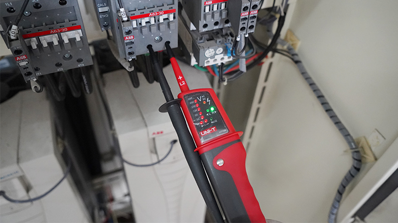 UT15B-voltage-measurement 