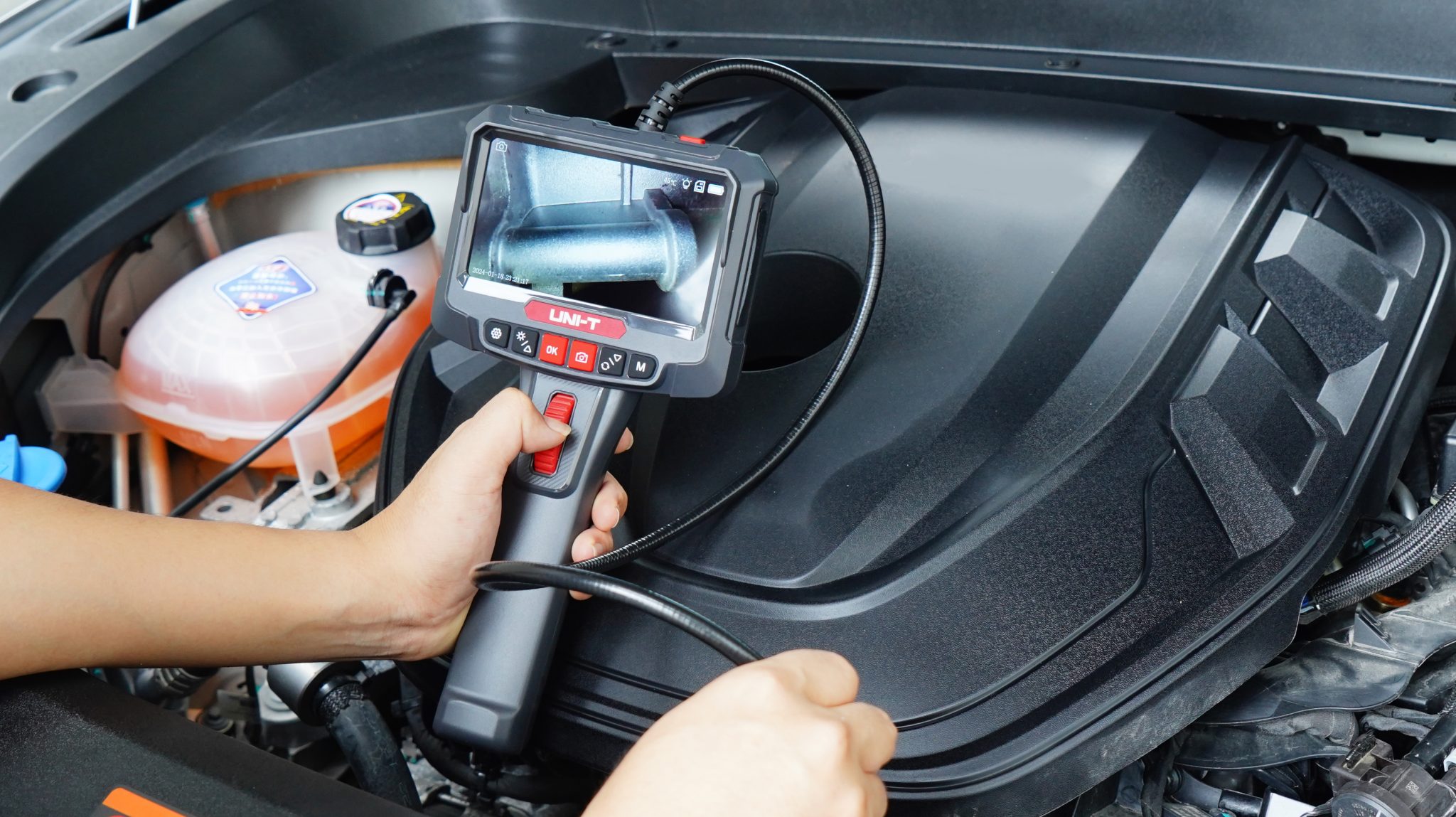 ut663b-application-anwendung-kfz-motorraum-motorueberpruefung-1