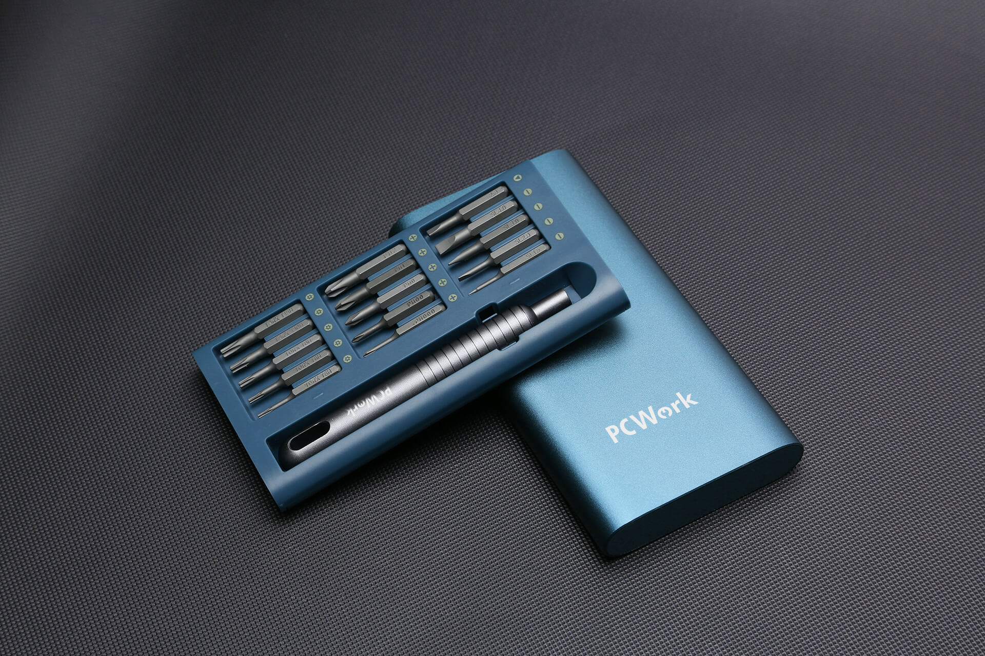 PCW08A Premium-Präzisionswerkzeug-Set, 30-teilig