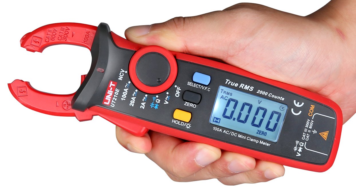UNI-T UT210E Mini Digital-Stromzange True RMS AC/DC 100A geöffnet in der Hand gehalten