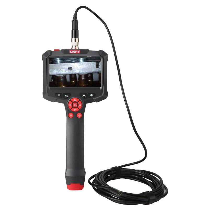 UNI-T UT665P Industrie-Endoskop bei der Inspektion eines Maschineninnenraums, angezeigt auf dem Display.